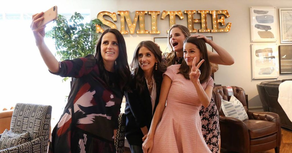Who is the oldest Smithe sister?