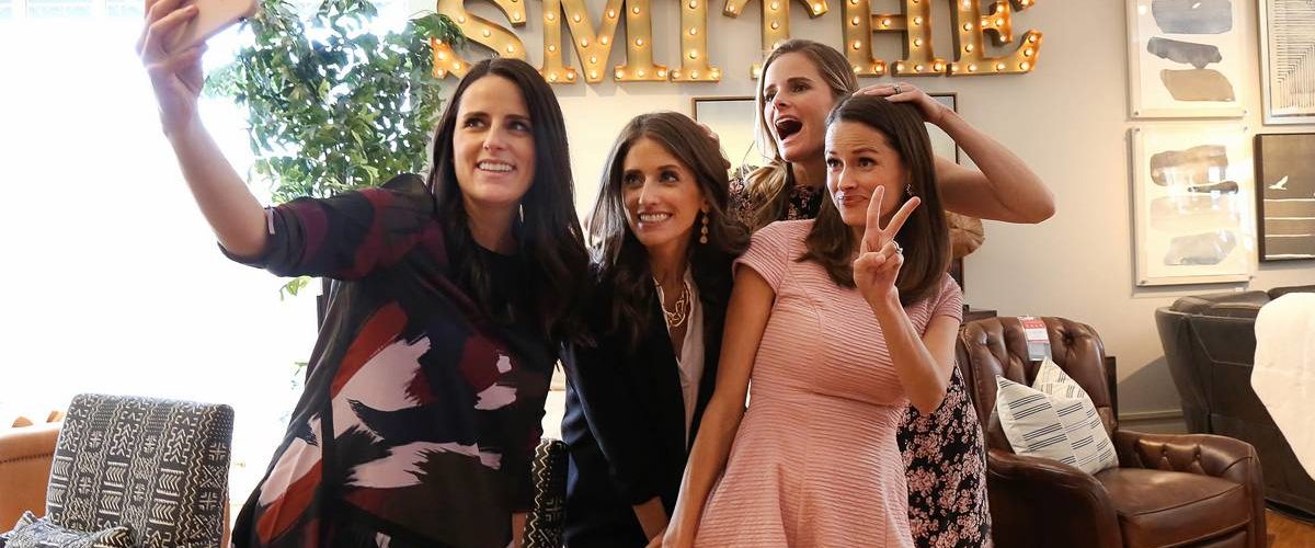 Who is the oldest Smithe sister?