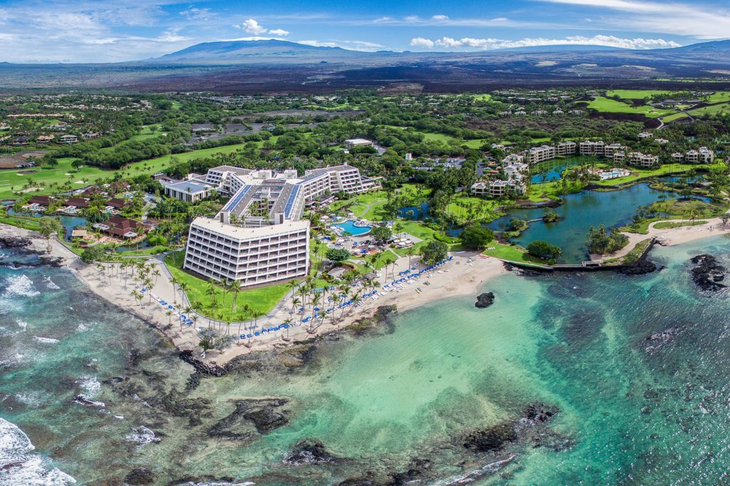 Who owns Mauna Lani Hotel?
