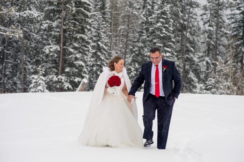 Who pays for wedding in Canada?