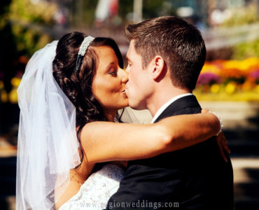 Who speaks first at weddings?