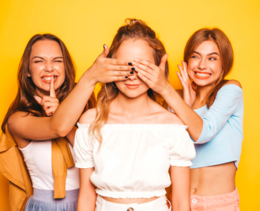 Who typically pays for a bridal shower?